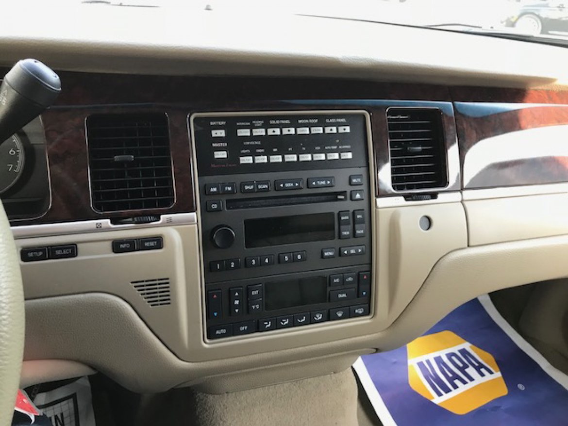 Limousine for Sale in Oaklyn, NJ - Photo 25