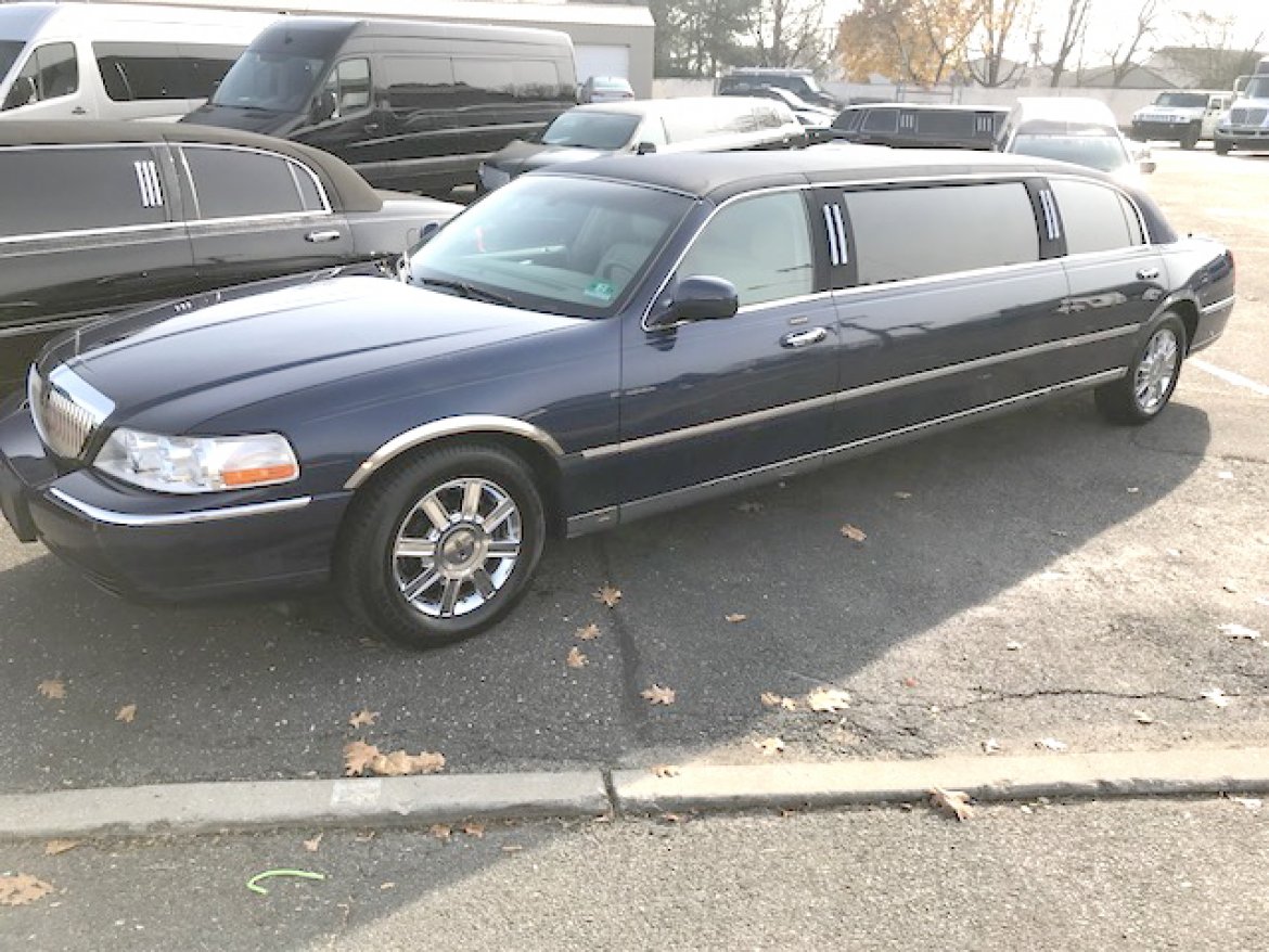 Limousine for Sale in Oaklyn, NJ - Photo 26