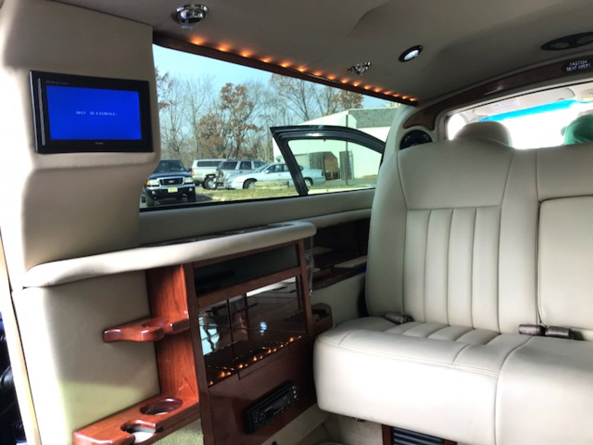 Limousine for Sale in Oaklyn, NJ - Photo 3