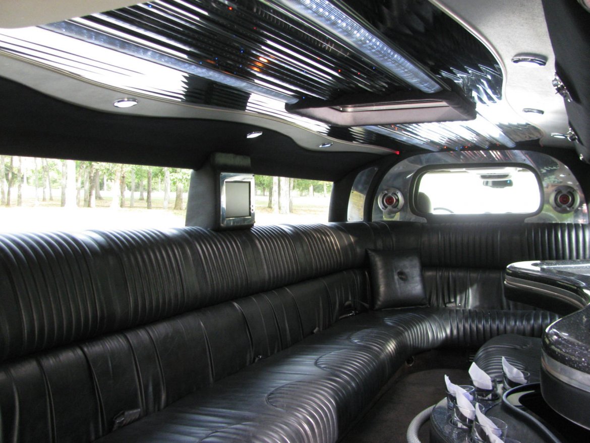 SUV Stretch for Sale in Nashville, TN - Photo 12