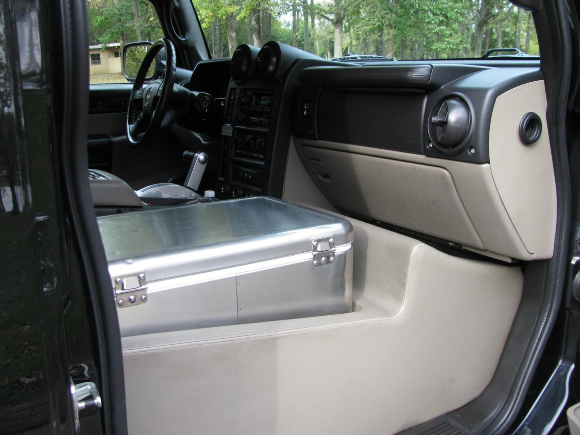 SUV Stretch for Sale in Nashville, TN - Photo 22