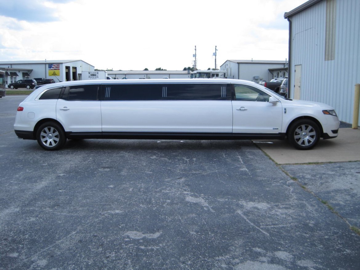 Limousine for Sale in Ozark, MO - Photo 4