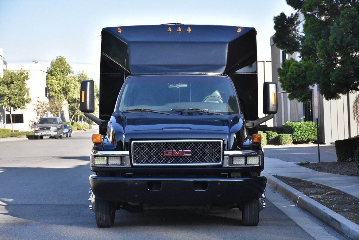 Limo Bus for Sale in Fontana, CA - Photo 3