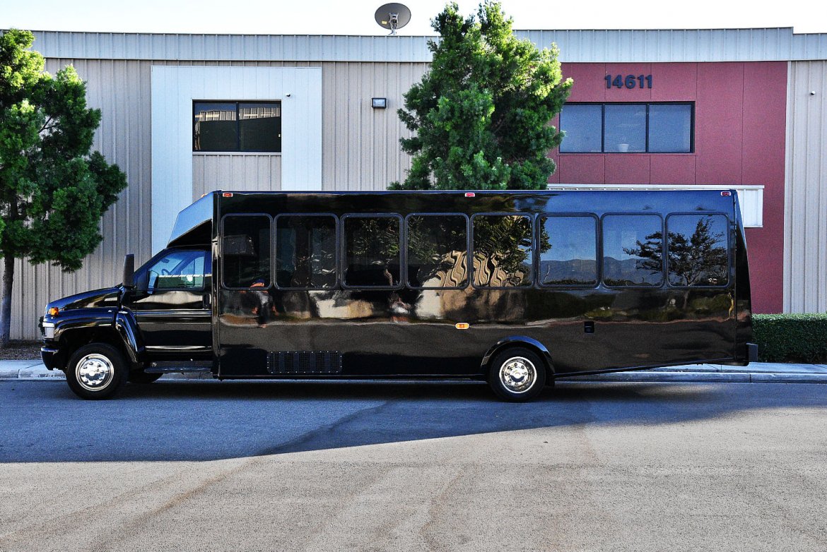 Limo Bus for Sale in Fontana, CA - Photo 5