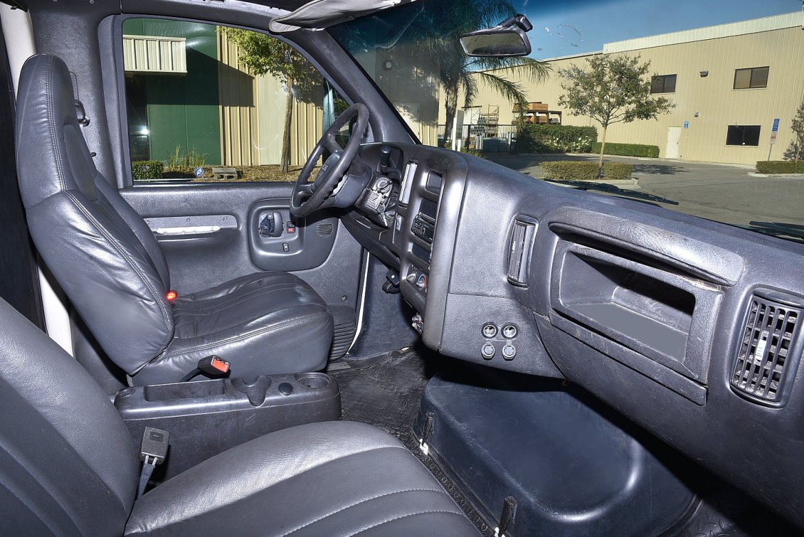 Limo Bus for Sale in Fontana, CA - Photo 10