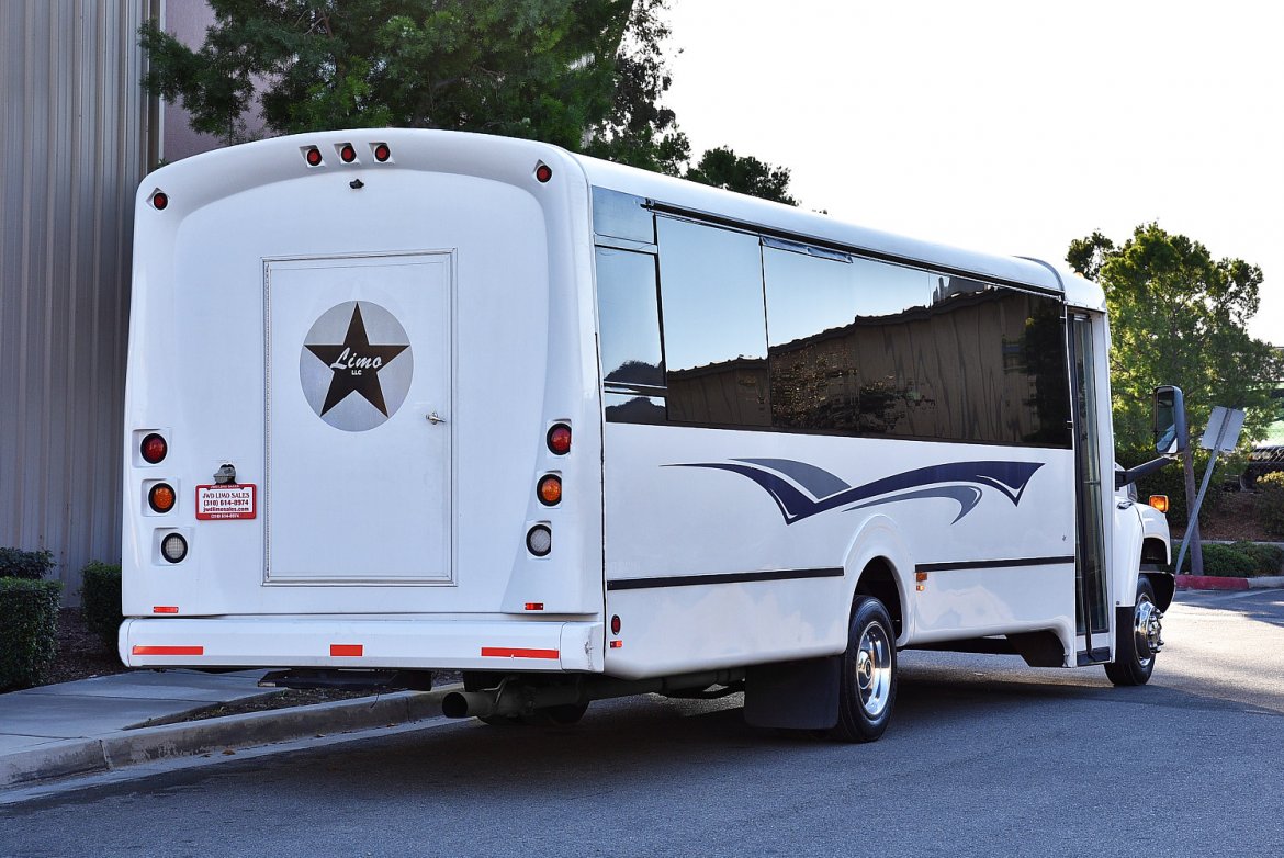 Limo Bus for Sale in Fontana, CA - Photo 4