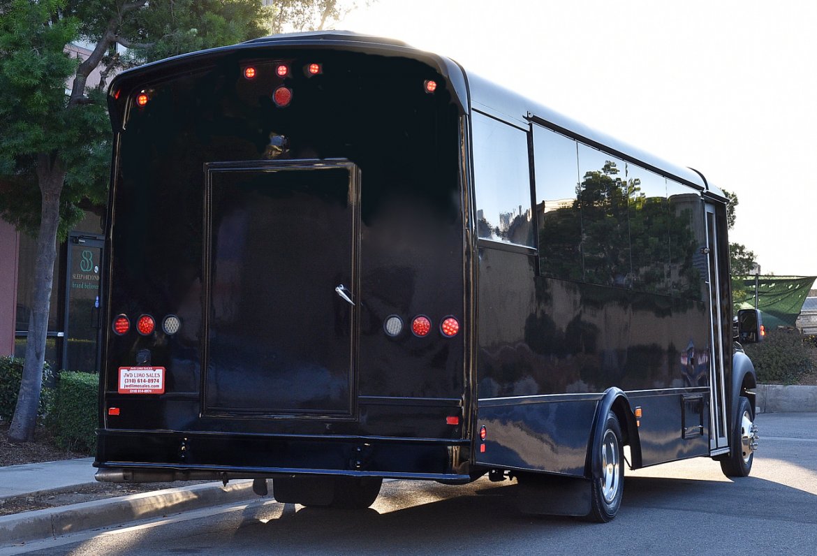 Limo Bus for Sale in Fontana, CA - Photo 3