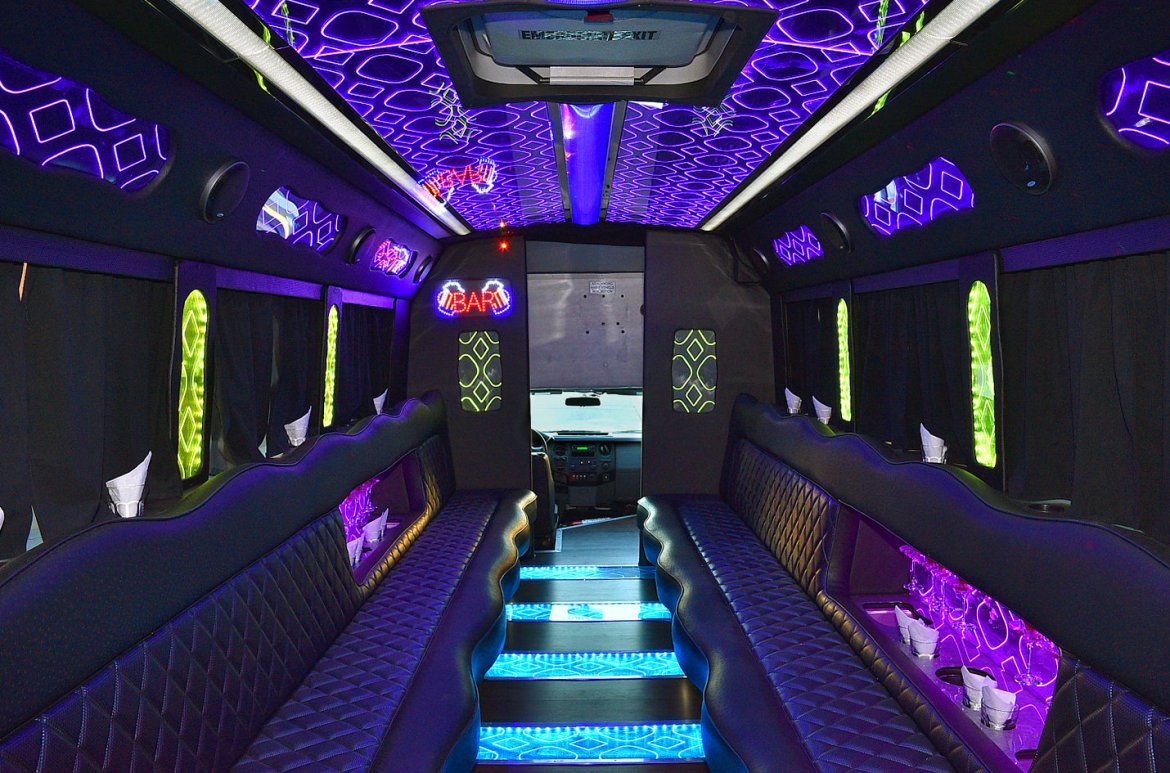 Limo Bus for Sale in Fontana, CA - Photo 13
