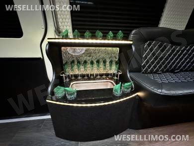 2022 Mercedes-Benz 3500 Sprinter Limousine - Sprinter for Sale in Carson, CA - Photo 20