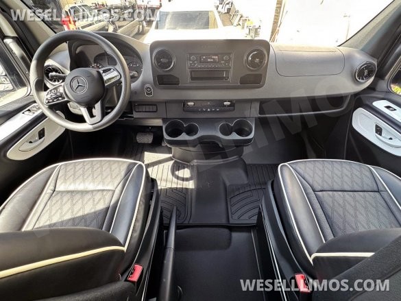 2022 Mercedes-Benz 3500 Sprinter Limousine Sprinter for Sale in Carson, CA - Photo 3