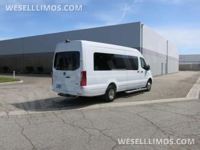 2022 Mercedes-Benz 3500 Sprinter Limousine - Sprinter for Sale in Carson, CA - Photo 10
