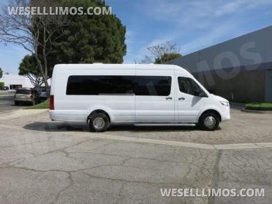2022 Mercedes-Benz 3500 Sprinter Limousine - Sprinter for Sale in Carson, CA - Photo 11