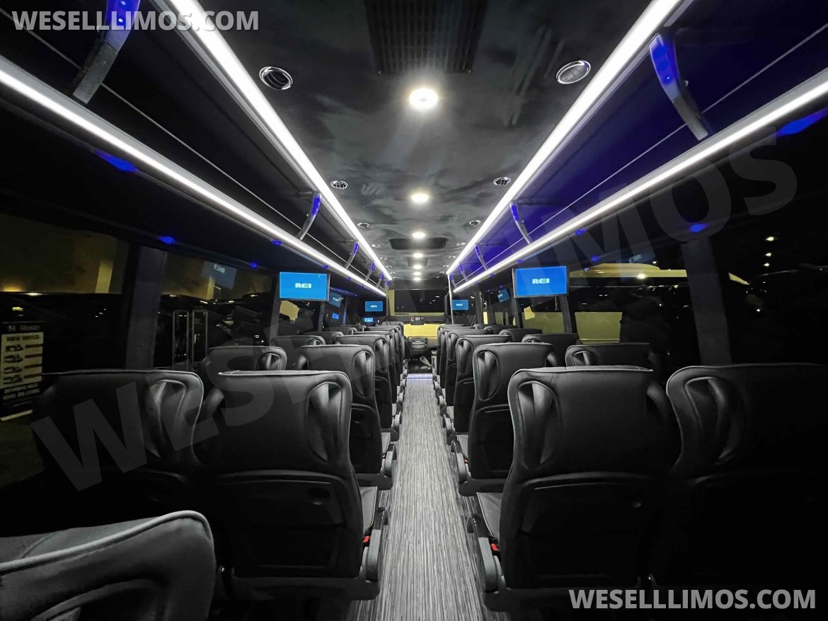 Executive Shuttle for Sale in Springfield, MO - Photo 2