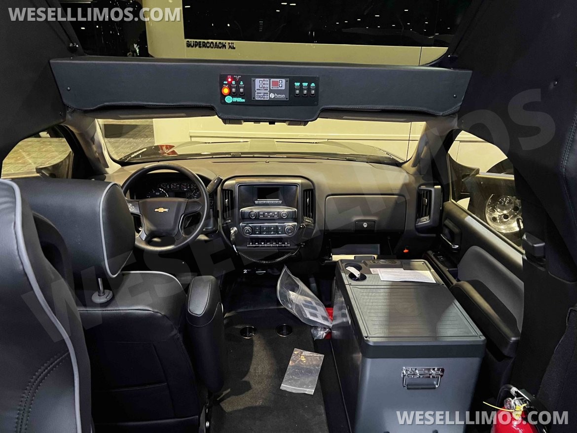 Executive Shuttle for Sale in Springfield, MO - Photo 3