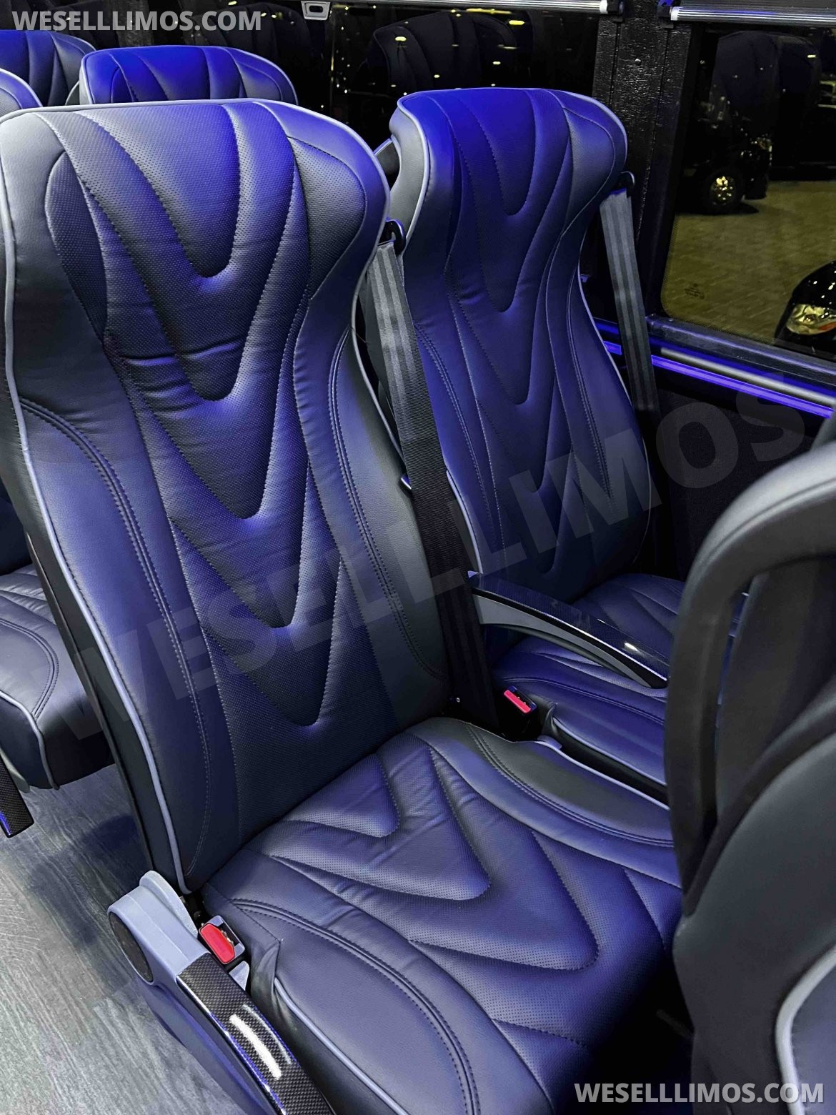 Executive Shuttle for Sale in Springfield, MO - Photo 4