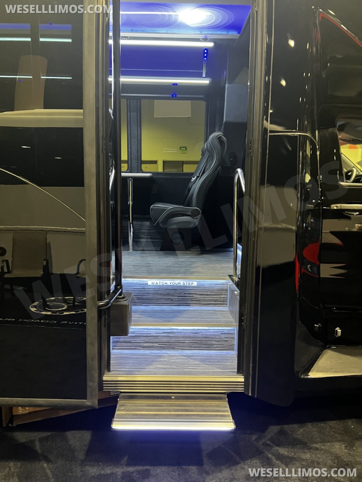 Executive Shuttle for Sale in Springfield, MO - Photo 6