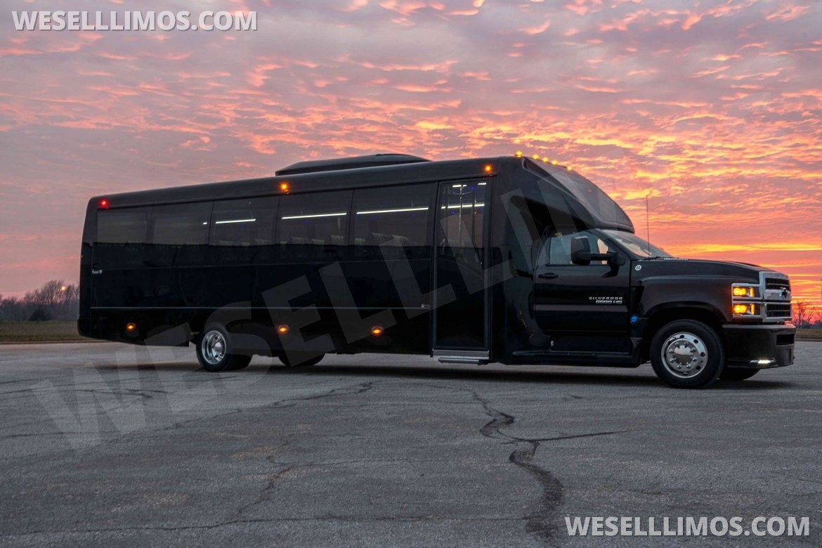 Executive Shuttle for Sale in Springfield, MO - Photo 9