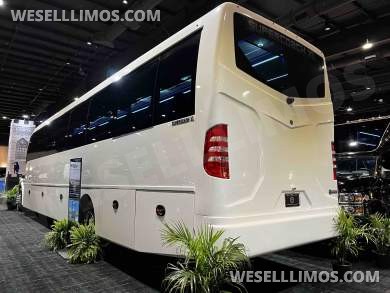 2025 Executive Coach Buiders Freightliner SupercoachXL 45 Executive Shuttle - Executive Shuttle for Sale in Springfield, MO - Photo 13