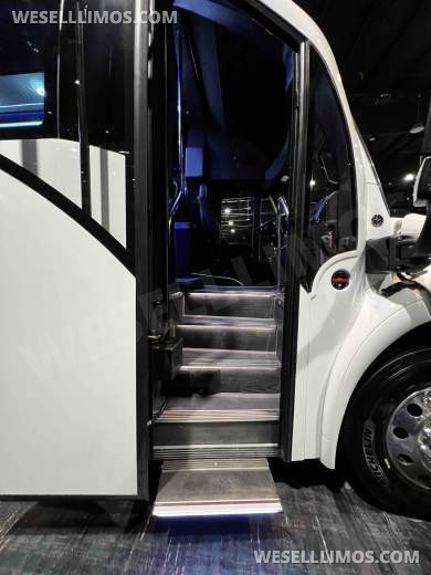 2025 Executive Coach Buiders Freightliner SupercoachXL 45 Executive Shuttle - Executive Shuttle for Sale in Springfield, MO - Photo 14