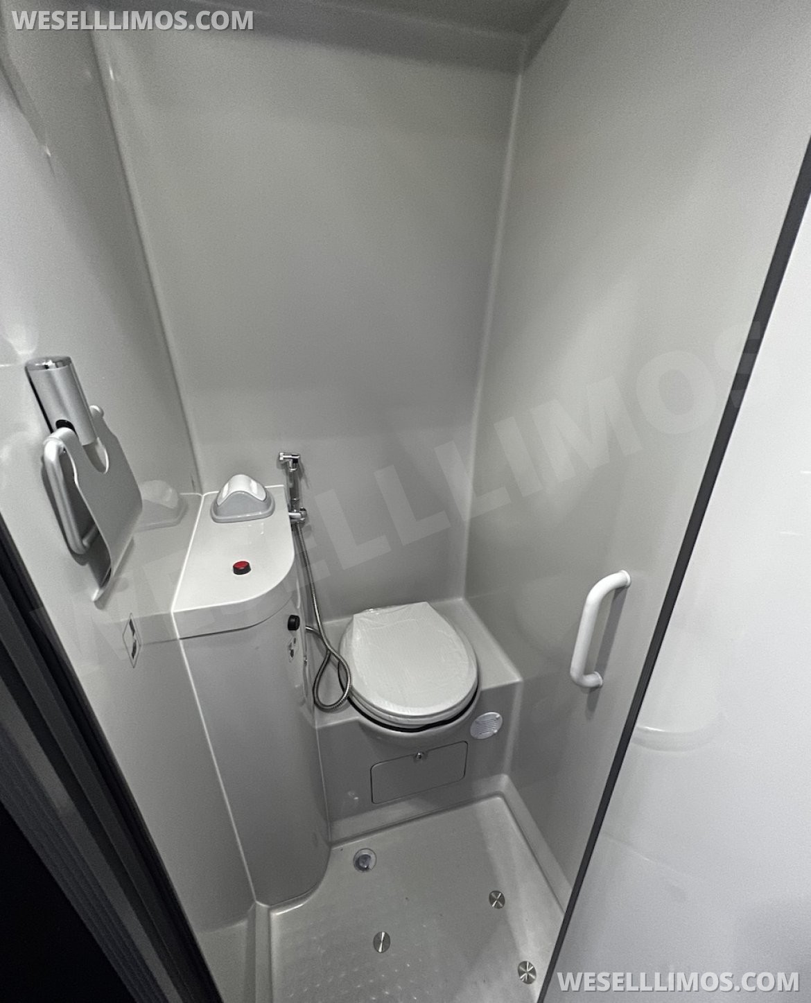 Executive Shuttle for Sale in Springfield, MO - Photo 16