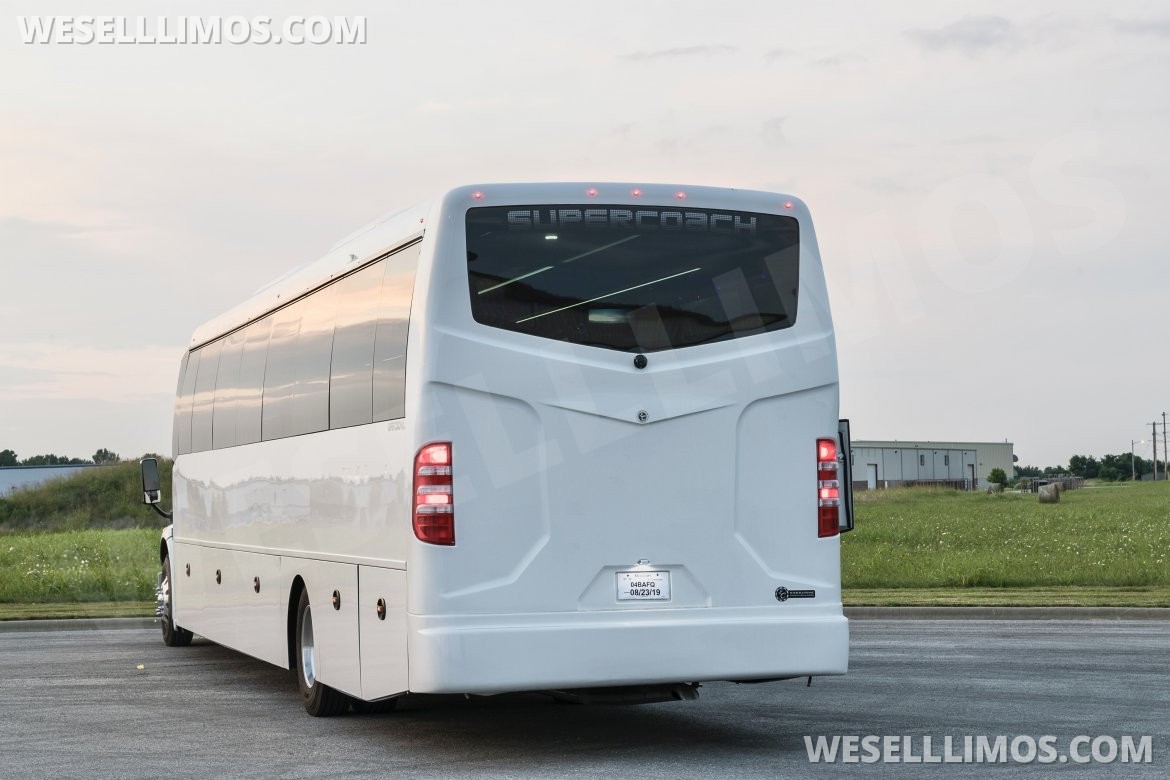Executive Shuttle for Sale in Springfield, MO - Photo 17