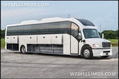 2025 Executive Coach Buiders Freightliner SupercoachXL 45 Executive Shuttle - Executive Shuttle for Sale in Springfield, MO - Photo 19