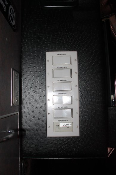 1998 Van Hool T2145 Limo Bus - Limo Bus for Sale in San Francisco, CA - Photo 22