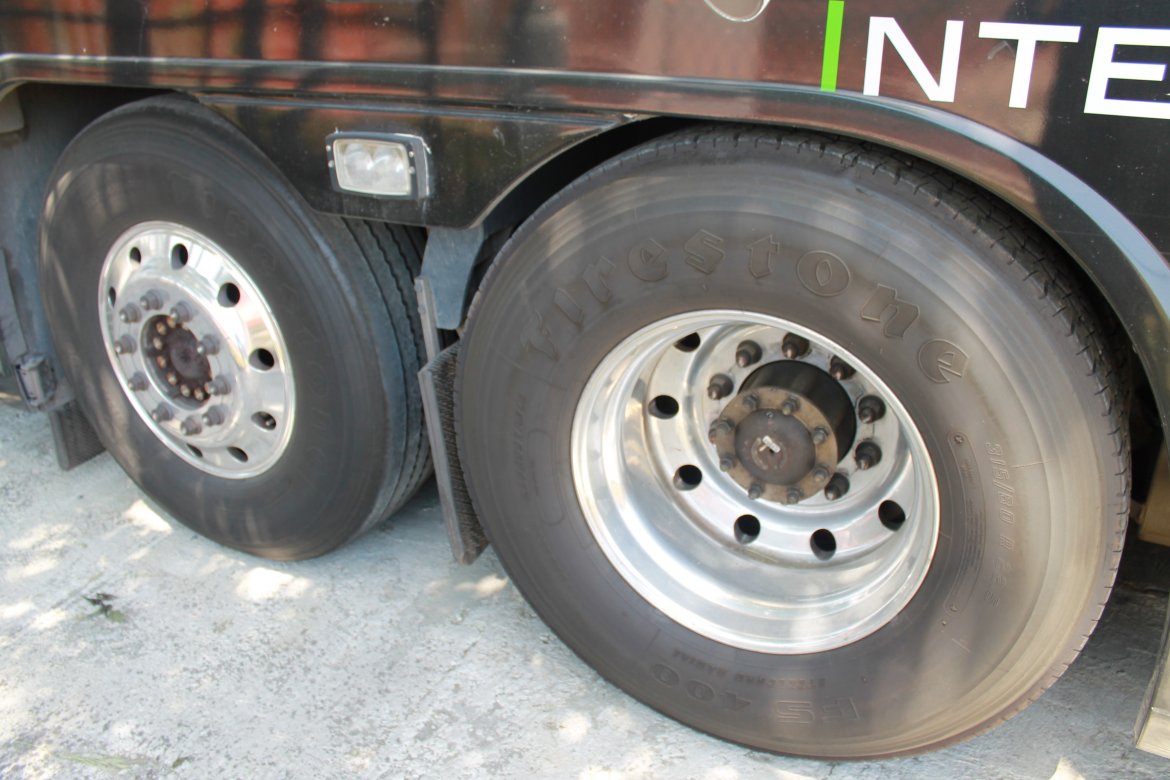 Motorcoach for Sale in San Francisco, CA - Photo 12