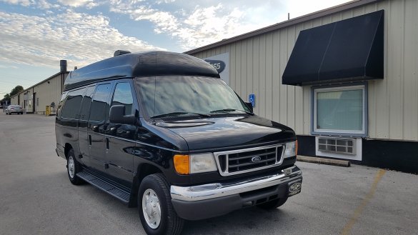 2007 Ford E-250 Sprinter for Sale in Springfield, MO - Photo 2