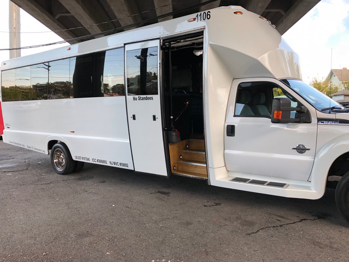 Limo Bus for Sale in Hillside, NJ - Photo 5
