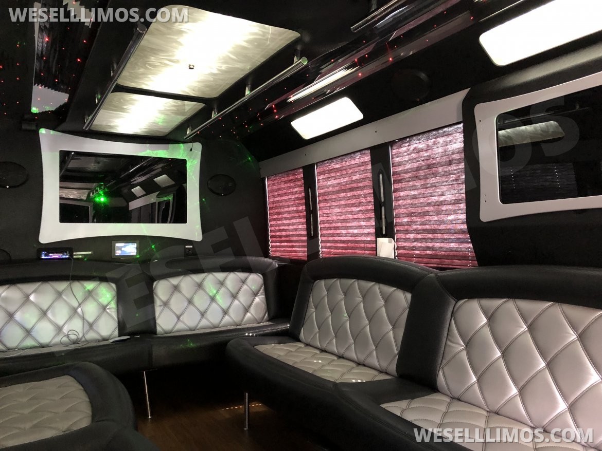 Limo Bus for Sale in Swanzey, NH - Photo 11