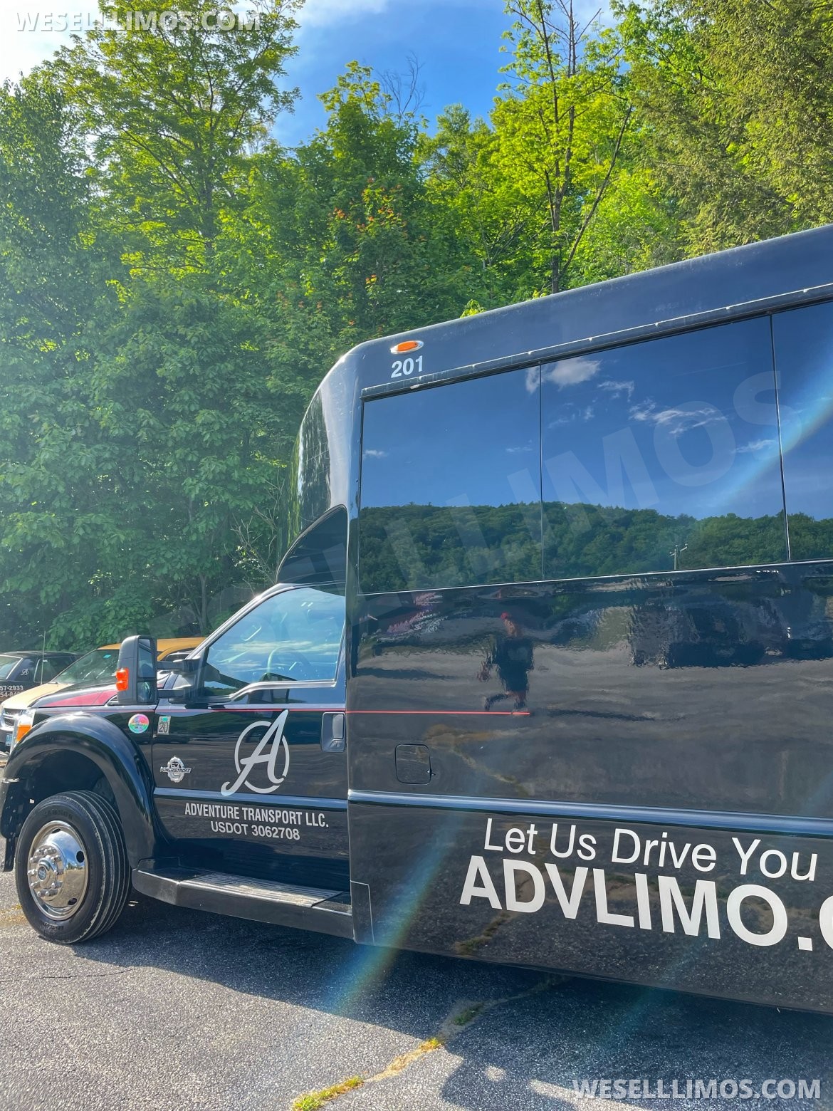 Limo Bus for Sale in Swanzey, NH - Photo 6