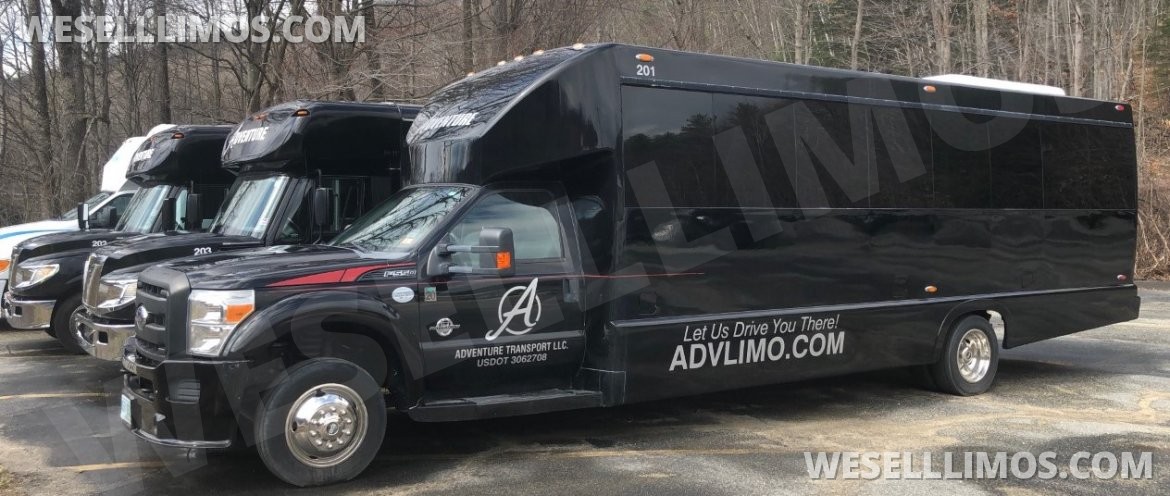 Limo Bus for Sale in Swanzey, NH - Photo 4