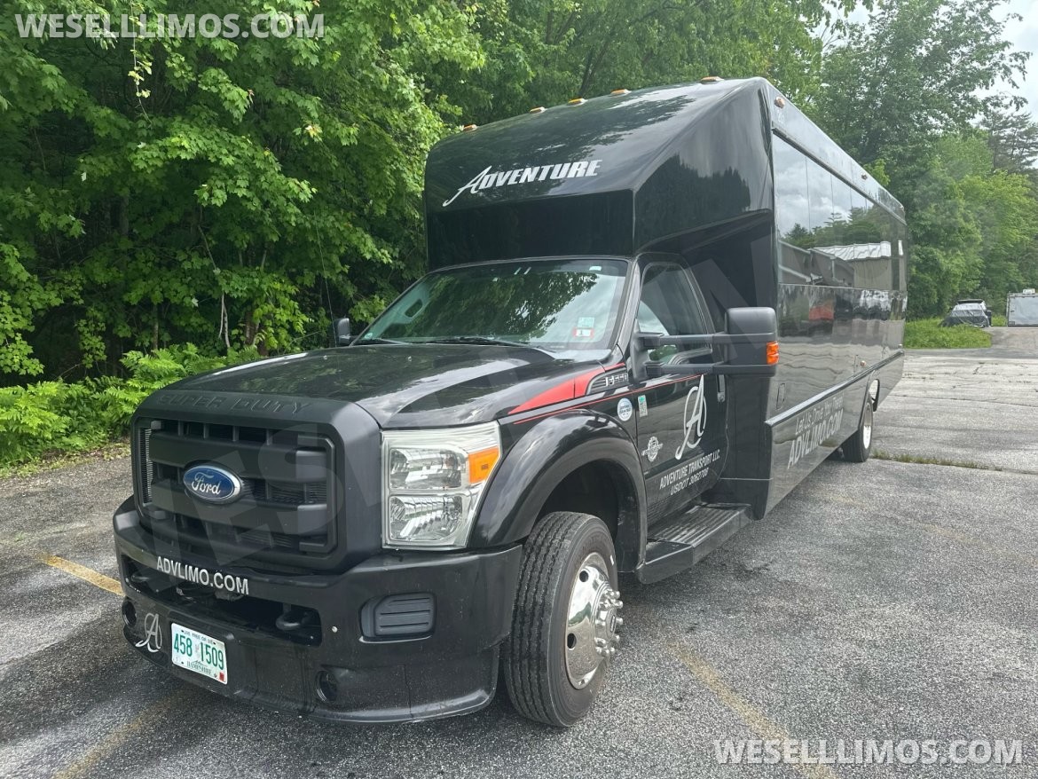 Limo Bus for Sale in Swanzey, NH - Photo 7