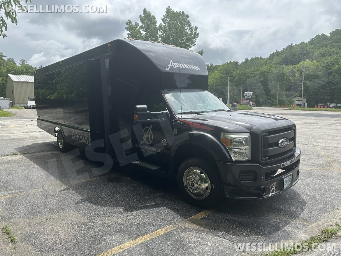 Limo Bus for Sale in Swanzey, NH - Photo 3