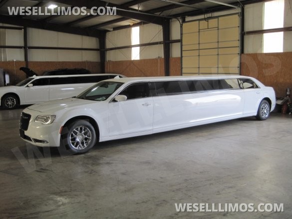 2016 Chrysler 300 Limousine for Sale in OZARK, MO - Photo 2