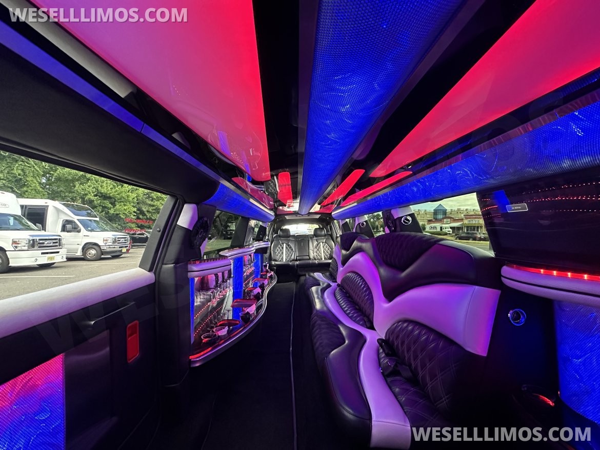 Limousine for Sale in Morganville, NJ - Photo 6