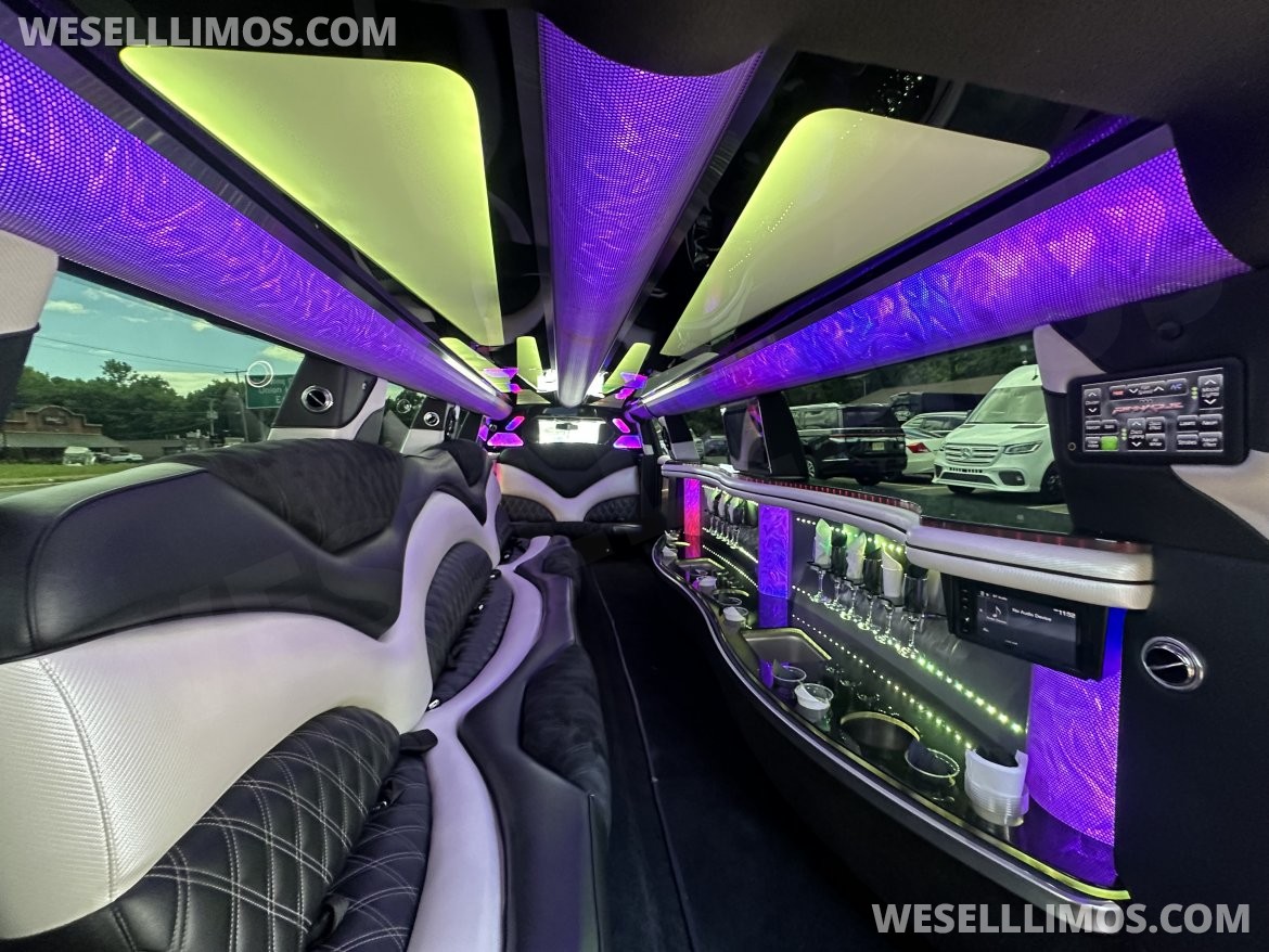 Limousine for Sale in Morganville, NJ - Photo 2