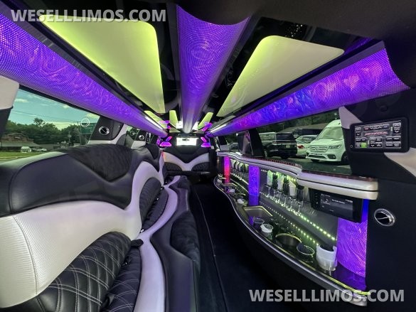 2019 Lincoln MKT 180 Limousine for Sale in Morganville, NJ - Photo 2