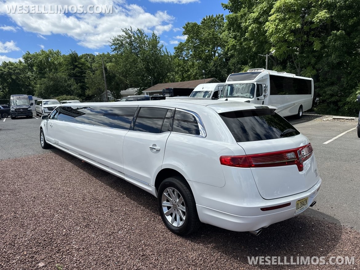Limousine for Sale in Morganville, NJ - Photo 14