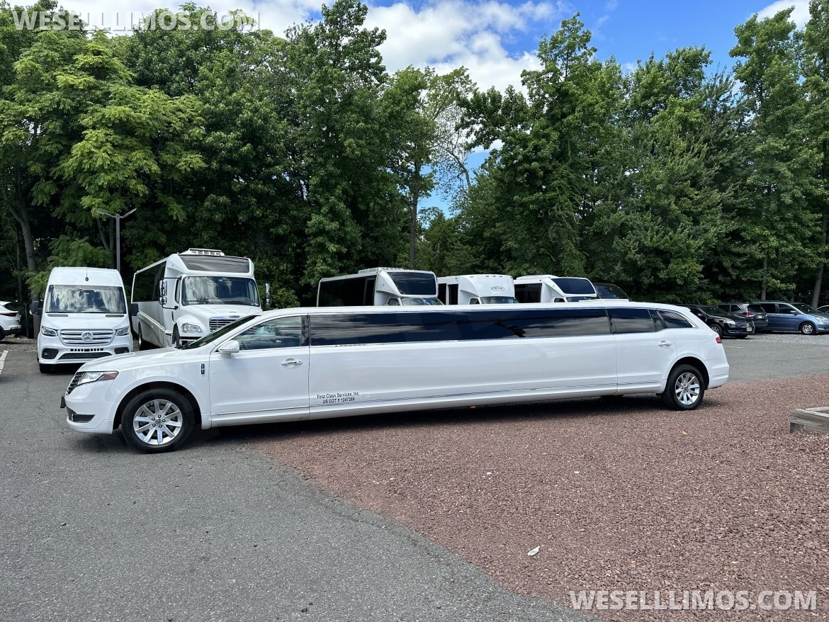 Limousine for Sale in Morganville, NJ - Photo 15