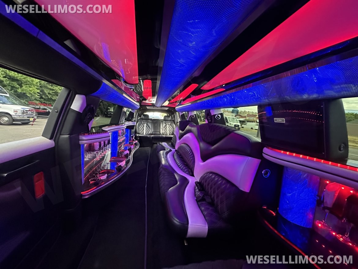 Limousine for Sale in Morganville, NJ - Photo 17