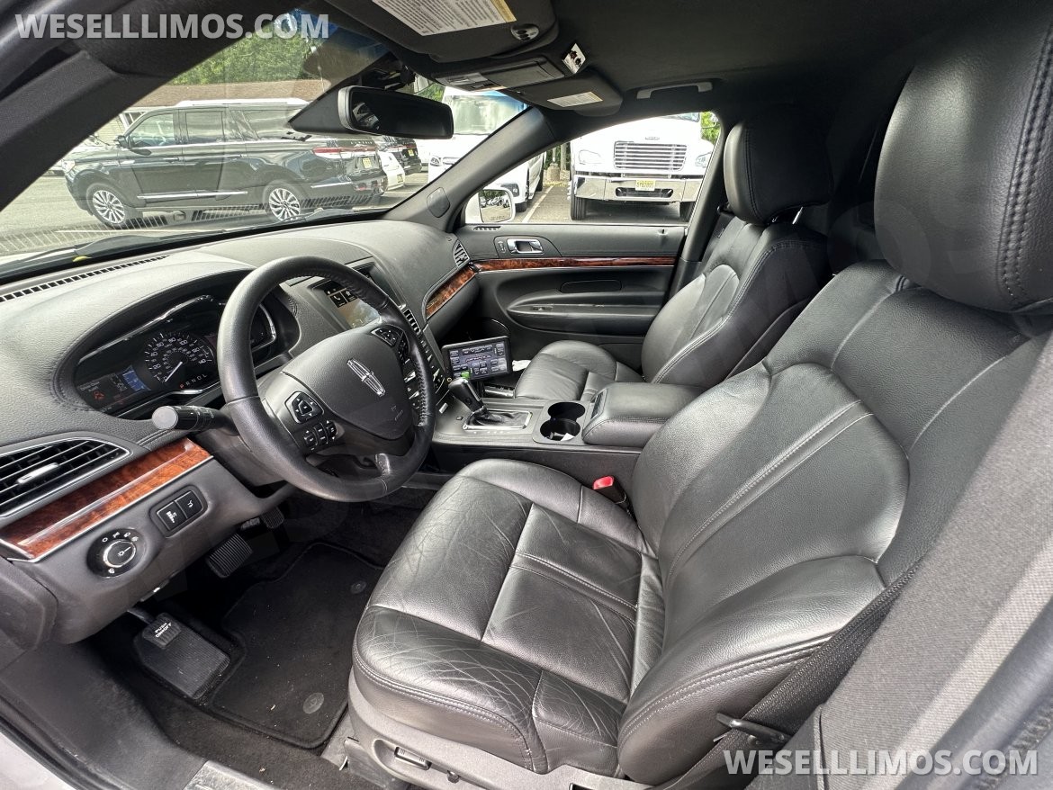 Limousine for Sale in Morganville, NJ - Photo 19