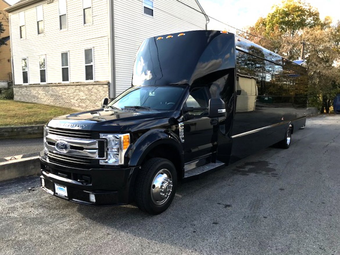 Limo Bus for Sale in Oaklyn, NJ - Photo 4