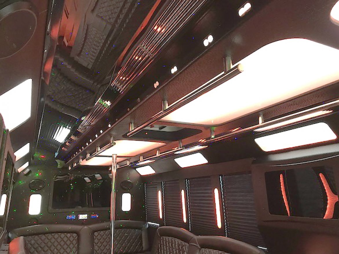 Limo Bus for Sale in Oaklyn, NJ - Photo 10