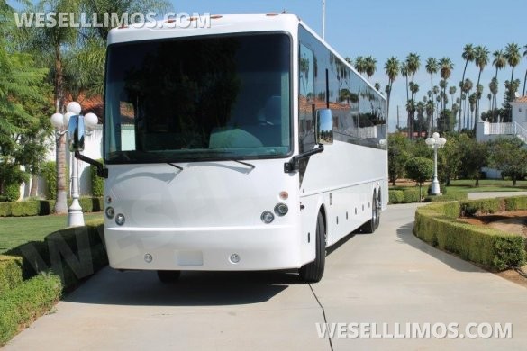 2010 Freightliner VIP Party Bus Limo Bus for Sale in Garden Grove, CA - Photo 3