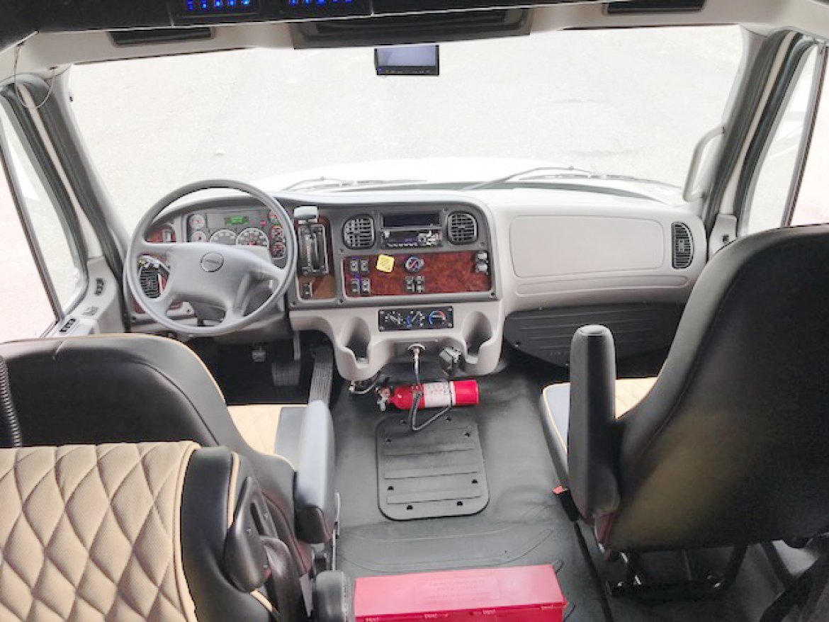 Shuttle Bus for Sale in Oaklyn, NJ - Photo 10