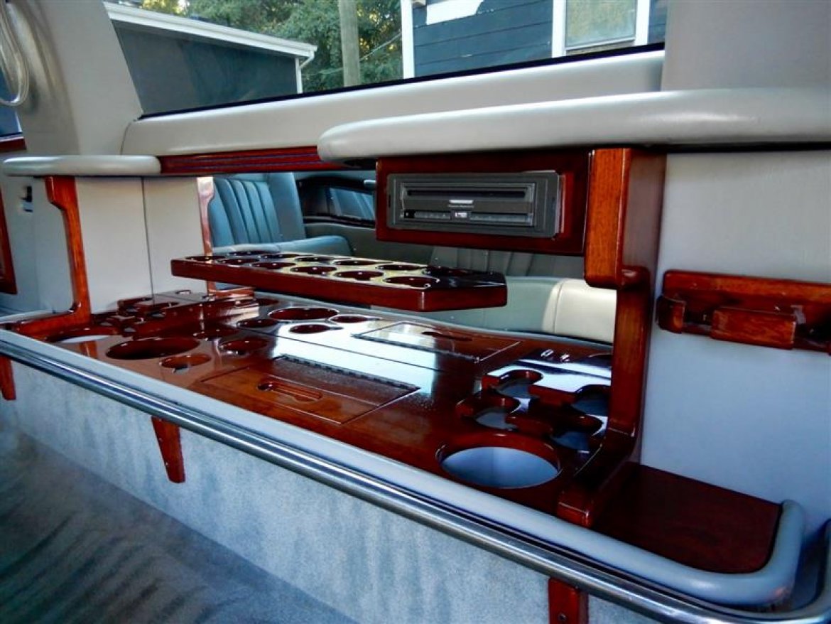 Limousine for Sale in Stafford , VA - Photo 14