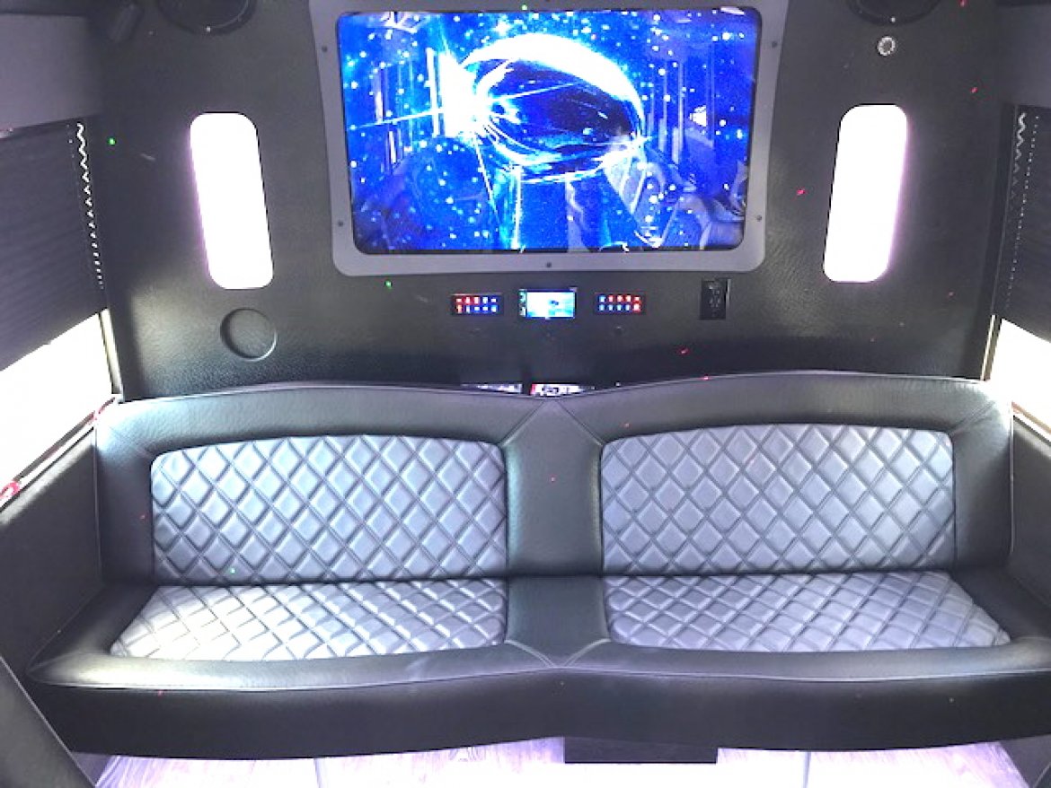 Limo Bus for Sale in Oaklyn, NJ - Photo 13