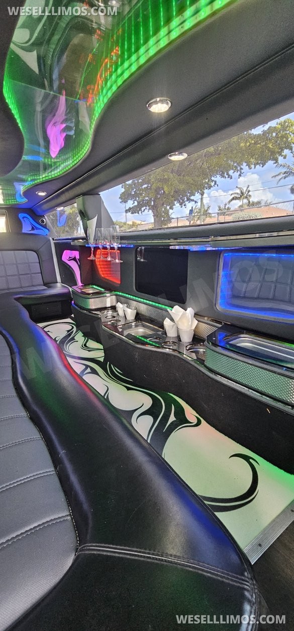 2016 Chrysler 300 Limousine for Sale in Pompano, FL - Main Photo